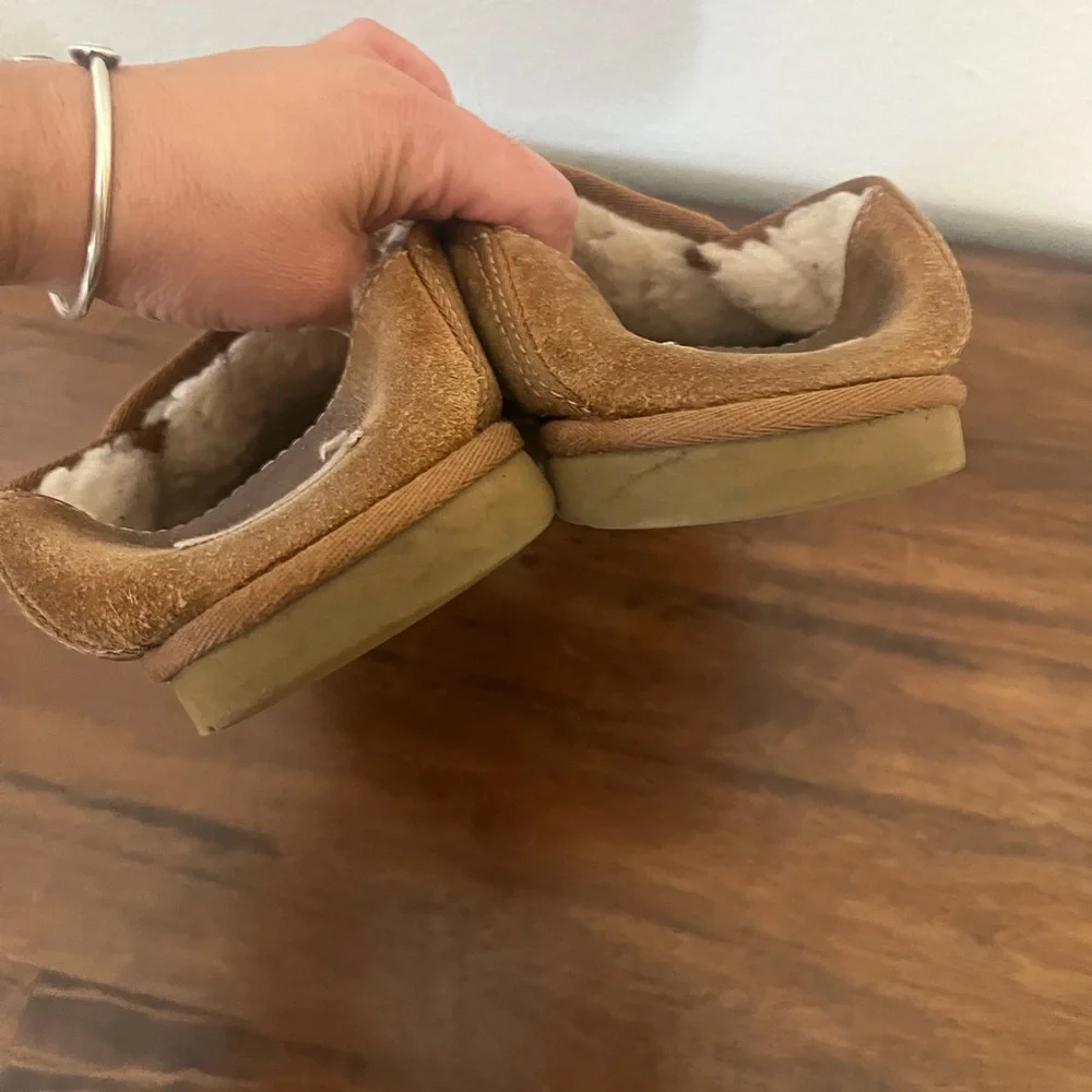 UGG Kenton Slipper Fleece Lined Stay Warm Athleisure Sz 9
